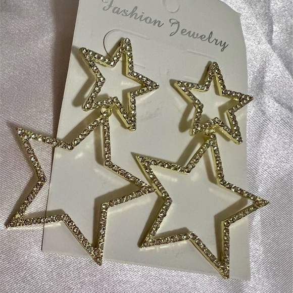 LAST 1! Rhinestone Fashion Star Hollow Drop Earrings! (Gold) - Picture 8 of 10